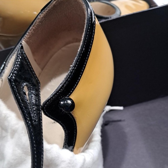 Prada Vernice Bicolor Patent Leather Mary Jane Heels US 9.5-10/ EU 41 - Italy - Picture 10 of 10